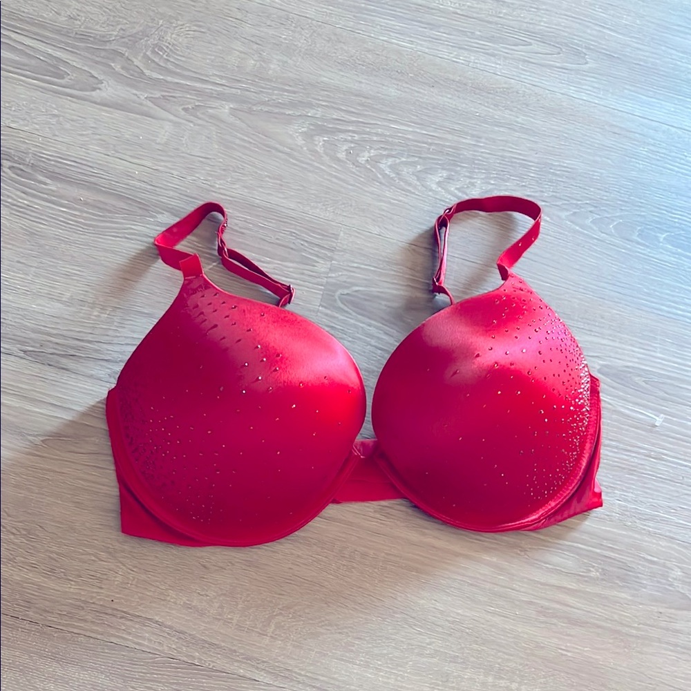 Victoria’s secret very sexy Red Embellished plunge bra size 36 DD NWOT